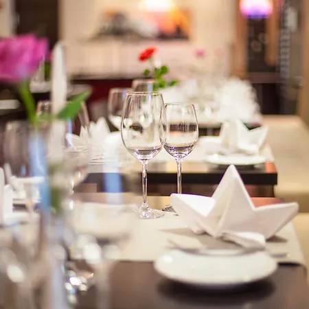 Novina Tillypark Hotel Norymberga