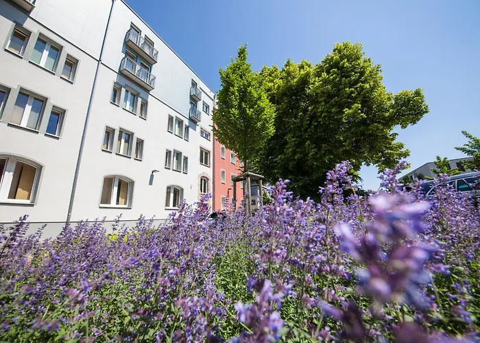 Novina Tillypark 4* Neurenberg