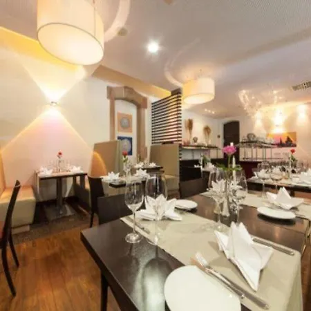 Novina Tillypark 4* Нюрнберг
