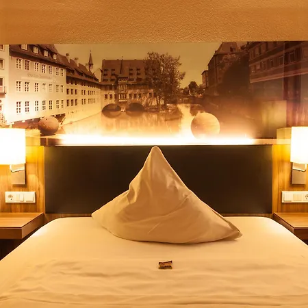Novina Tillypark Hotel 4*