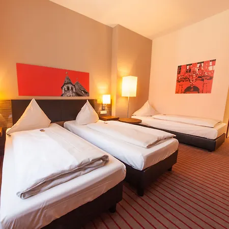 Hotel Novina Tillypark Norymberga