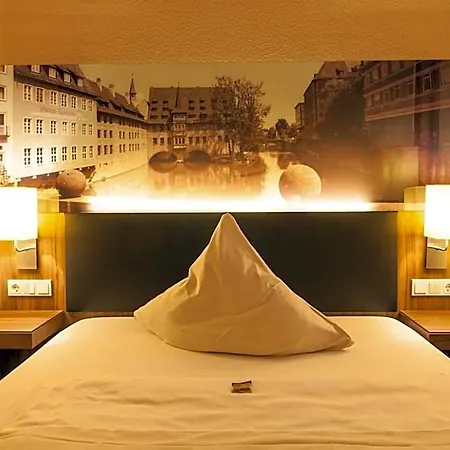 Novina Tillypark Hotel
