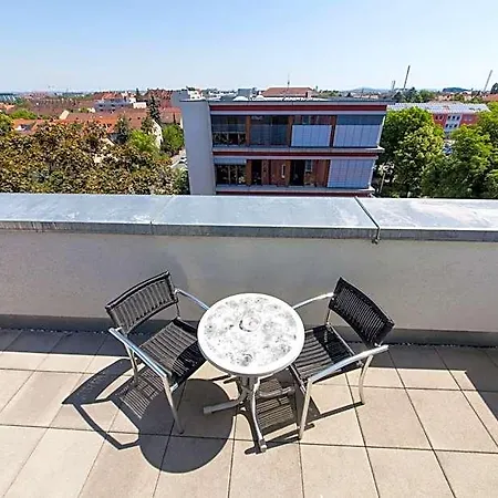 Novina Tillypark Hotel 4*
