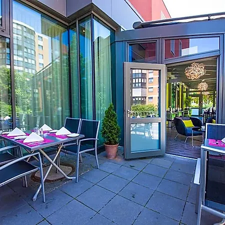 Hotel Novina Tillypark 4*