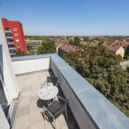 Novina Tillypark 4* Nürnberg