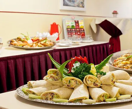 Novina Tillypark נירנברג