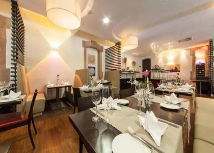 Novina Tillypark 4* Norimberk