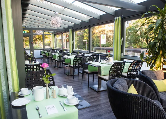 Hotel Novina Tillypark 4*